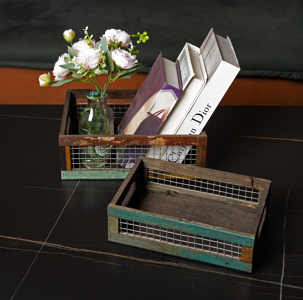 Set of 2 Rustic Wooden Nesting Baskets with Wire Mesh F582