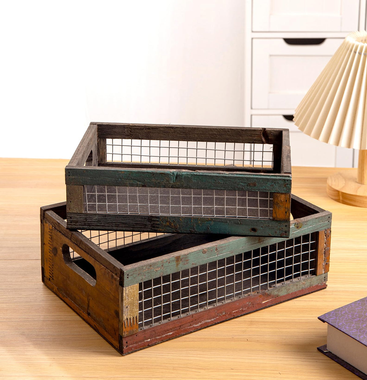 Set of 2 Rustic Wooden Nesting Baskets with Wire Mesh F582