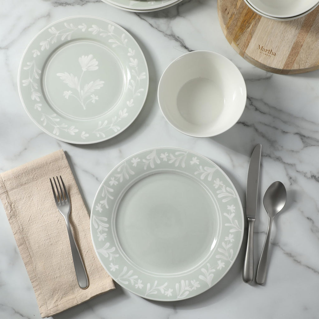 Sage Green 12-Piece Bone China Dinnerware Set X570380