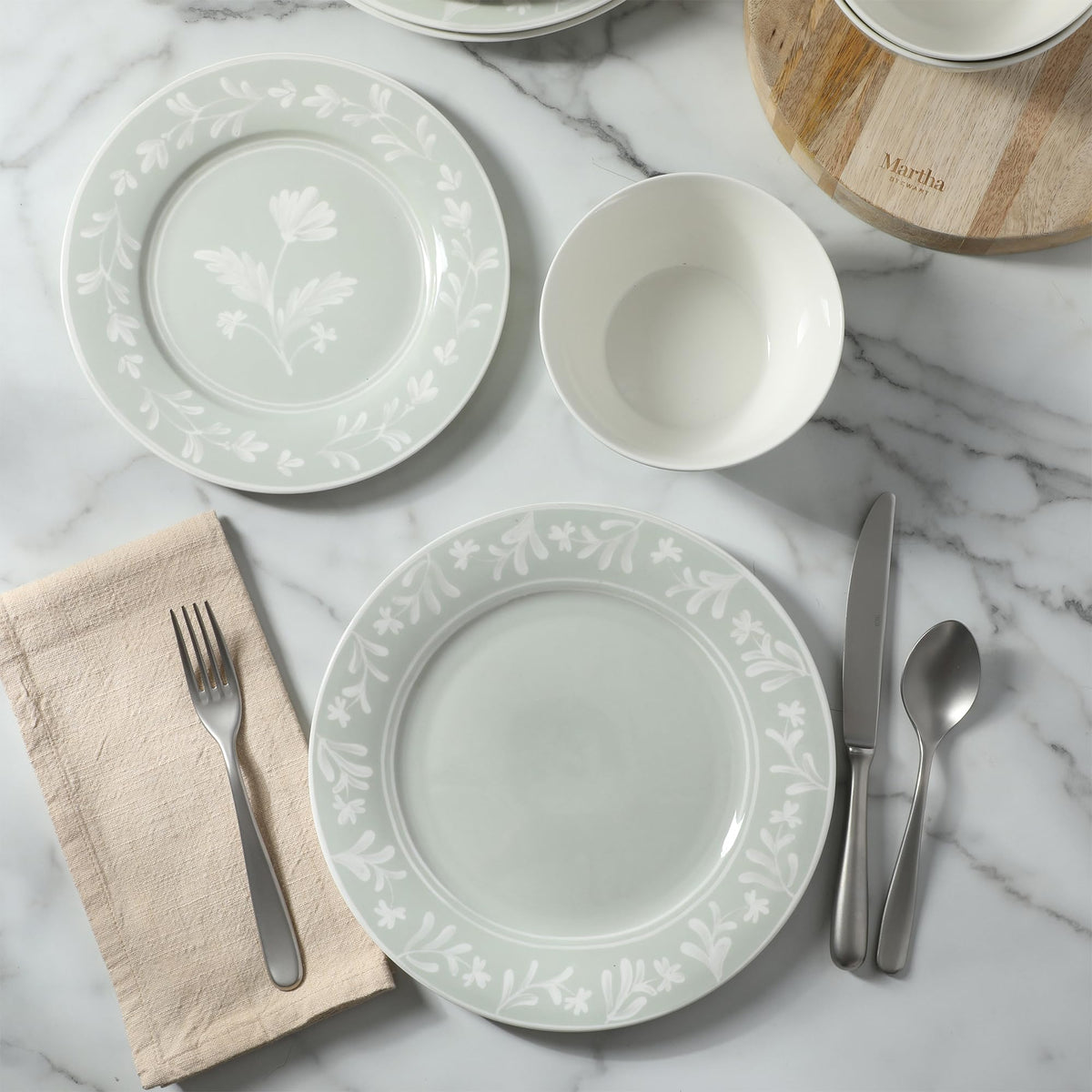 Sage Green 12-Piece Bone China Dinnerware Set X570380