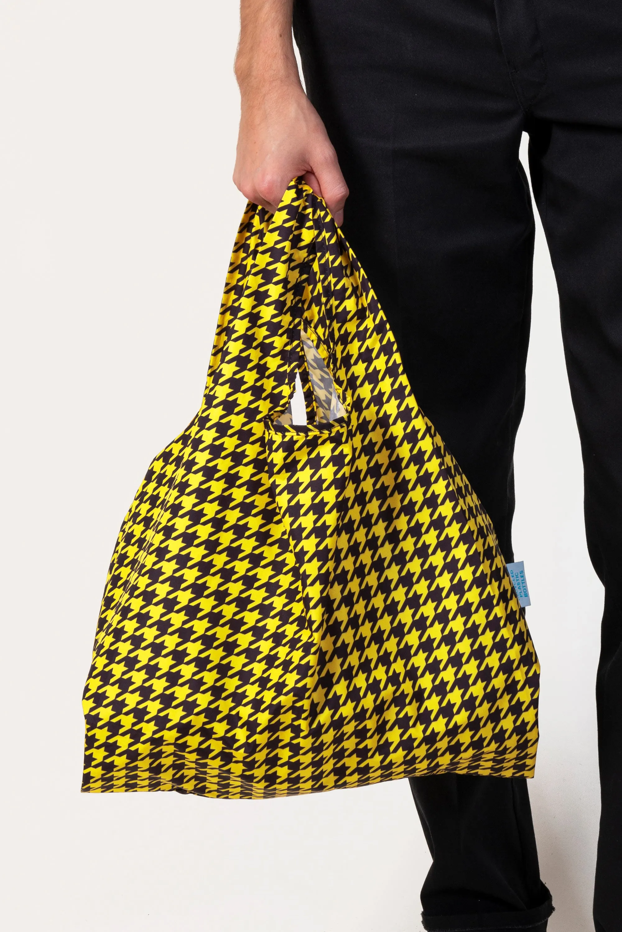 Dogtooth | Medium