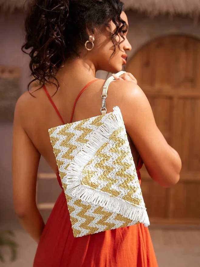 White Zigzag Straw Clutch Bag